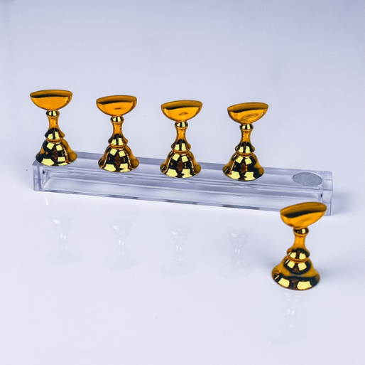 Essence Magnetic Nail Stand (2 sets)